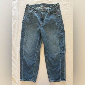 Old Navy High Waisted Jeans Med Wash Size 14